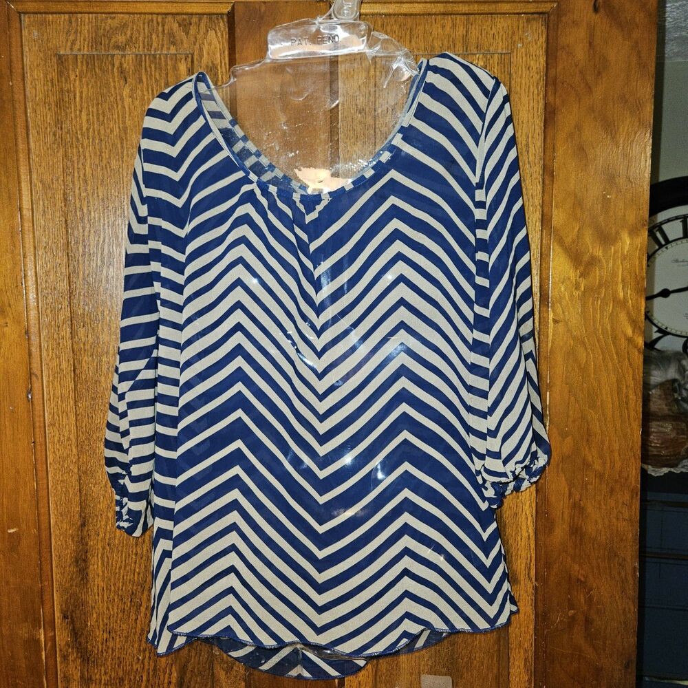 Heartsoul Juniors Size M Blue & Tan Chevron Print 3/4 SLV Sheer Chiffon Blouse‎